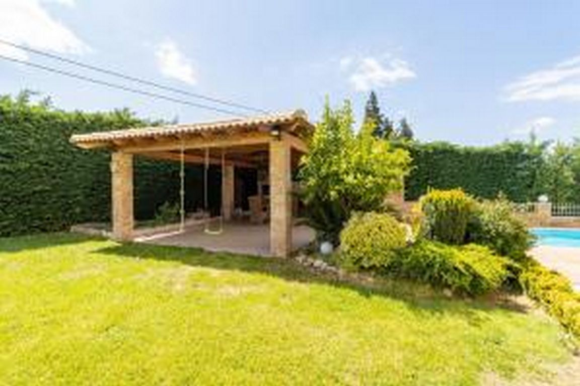 Villa Dina
